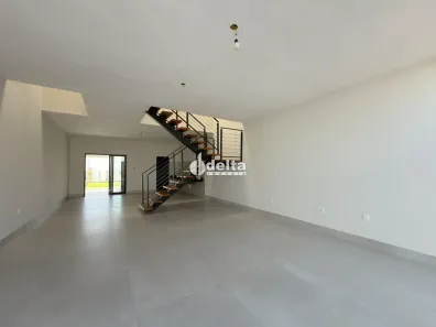 Casa com 3 Quartos à venda, 185m² no Segismundo Pereira, Uberlândia