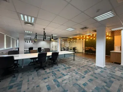 Sala Comercial para alugar, 200m² no Petrópolis, Porto Alegre