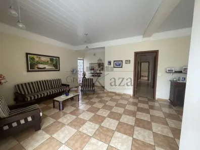 Imóvel Comercial com 5 Quartos à venda, 200m² no Vila Santa Helena, São José dos Campos