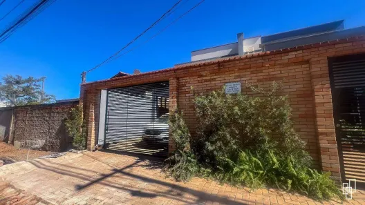 Casa com 3 Quartos para alugar, 230m² no Plano Diretor Sul, Palmas