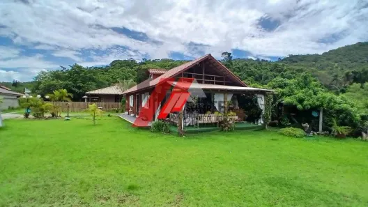 Fazenda/Sítio com 4 Quartos à venda, 300m² no Sambaqui, Florianópolis