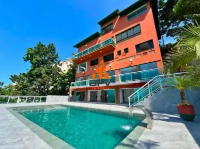 Casa com 6 Quartos à venda, 704m² no Marapé, Santos
