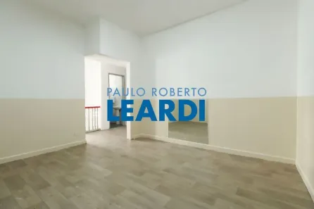 Casa com 3 Quartos para venda ou aluguel, 250m² no Pacaembu, São Paulo