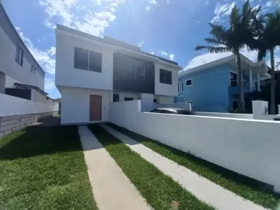 Sobrado com 3 Quartos à venda, 129m² no Cachoeira do Bom Jesus, Florianópolis