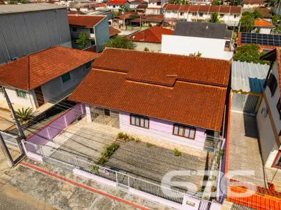 Casa com 3 Quartos à venda, 240m² no Itaum, Joinville
