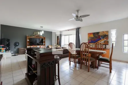 Casa com 3 Quartos à venda, 298m² no Vila Roque, São Paulo
