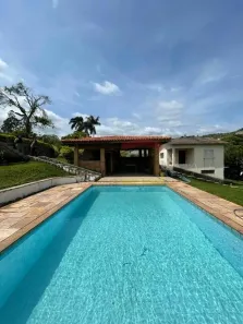 Fazenda/Sítio com 3 Quartos à venda, 400m² no Jardim Estância Brasil, Atibaia