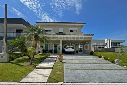 Casa de Condomínio com 4 Quartos à venda, 256m² no , Peruíbe