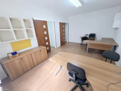 Sala Comercial com 4 Quartos para alugar, 70m² no República, São Paulo