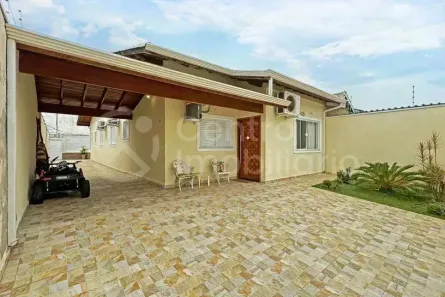 Casa com 3 Quartos à venda, 120m² no Jardim Marcia, Peruíbe