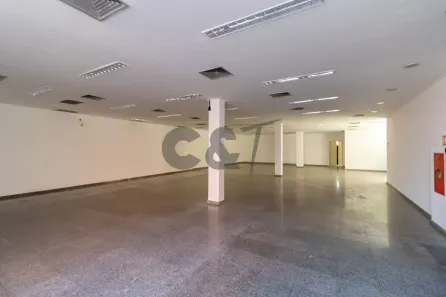 Prédio Comercial para alugar, 810m² no Santo Amaro, São Paulo