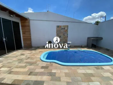 Casa com 4 Quartos à venda, 204m² no Jardim Elza Amuí I, Uberaba