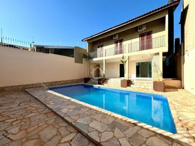 Sobrado com 4 Quartos à venda, 269m² no Vila Gomes, Campo Grande