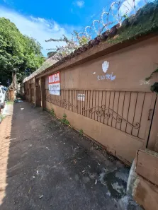 Casa com 4 Quartos para alugar, 298m² no Setor Central, Goiânia