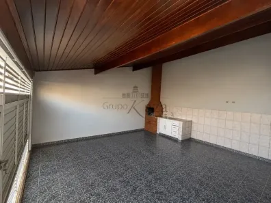 Casa com 3 Quartos à venda, 218m² no Jardim Emília, Jacareí