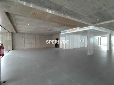 Ponto Comercial para alugar, 800m² no São Pelegrino, Caxias do Sul