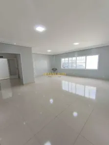 Casa com 4 Quartos à venda, 240m² no Centro, Suzano