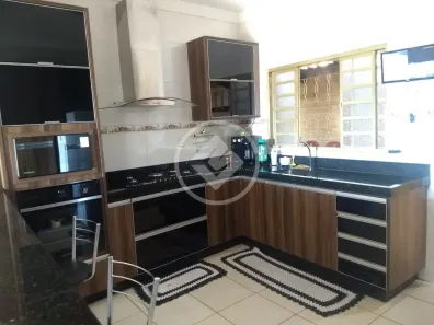 Casa com 3 Quartos à venda, 130m² no Residencial Brisas da Mata, Goiânia