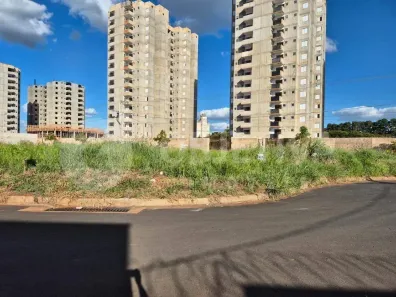 Lote/Terreno à venda, 292m² no Novo Mundo, Uberlândia