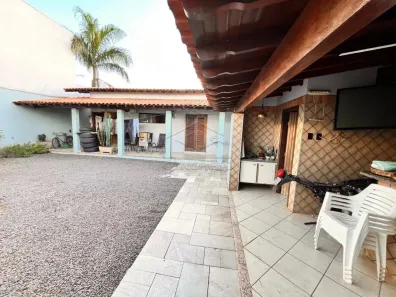 Casa com 3 Quartos à venda, 207m² no Parque Residencial São José, Lençóis Paulista