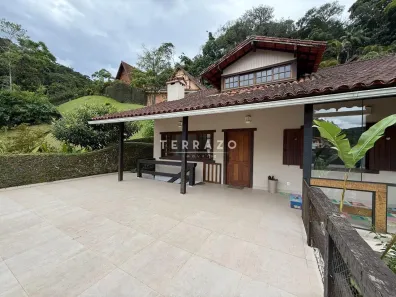 Casa de Condomínio com 4 Quartos à venda, 195m² no Carlos Guinle, Teresópolis