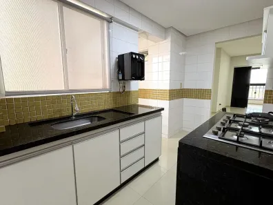 Apartamento com 3 Quartos para alugar, 81m² no Chácaras Alto da Glória, Goiânia