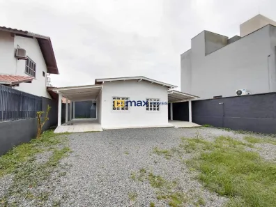 Casa com 2 Quartos para alugar, 58m² no Meia Praia, Navegantes