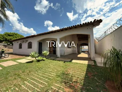 Casa com 2 Quartos para alugar, 354m² no Vigilato Pereira, Uberlândia