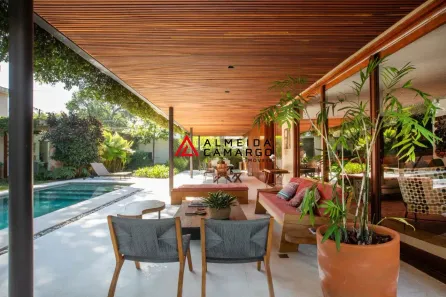 Casa com 5 Quartos à venda, 840m² no Vila Madalena, São Paulo