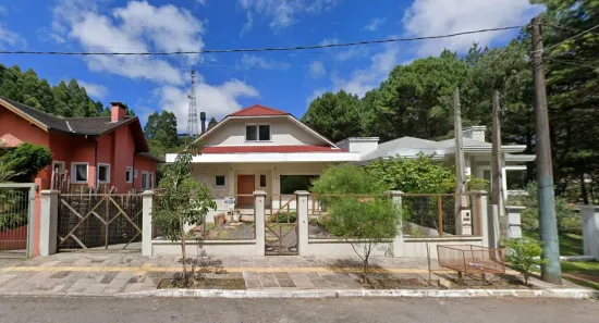 Casa com 4 Quartos à venda, 304m² no Ipê Amarelo, Gramado