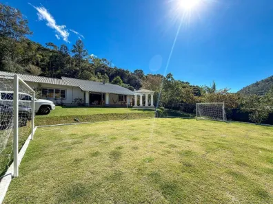 Casa com 4 Quartos à venda, 337m² no Albuquerque, Teresópolis
