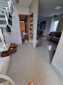 Casa de Condomínio com 3 Quartos para alugar, 149m² no Granja Marileusa, Uberlândia