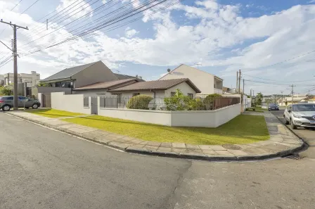 Casa com 3 Quartos à venda, 143m² no Uberaba, Curitiba