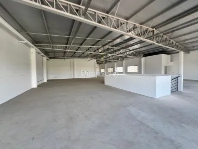 Prédio Comercial para alugar, 659m² no Cavalhada, Porto Alegre