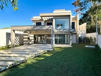 Casa com 3 Quartos à venda, 360m² no , Serra Negra