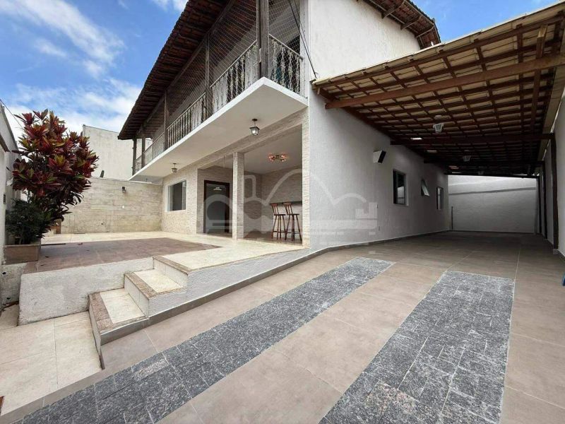 Casa com 4 quartos — Santa Amélia, Belo Horizonte