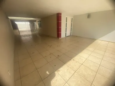 Casa de Condomínio com 3 Quartos para alugar, 190m² no Flores, Manaus