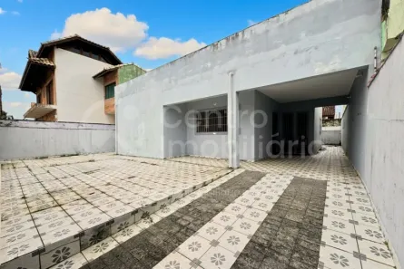 Casa com 3 Quartos à venda, 133m² no Parque Turistico, Peruíbe
