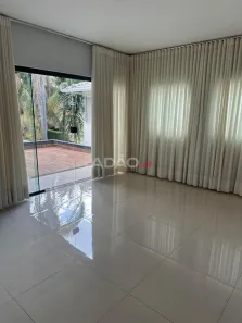 Casa de Condomínio com 6 Quartos à venda, 526m² no Jardins Madri, Goiânia