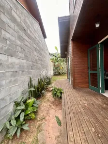 Casa com 2 Quartos para alugar, 75m² no Rio Tavares, Florianópolis