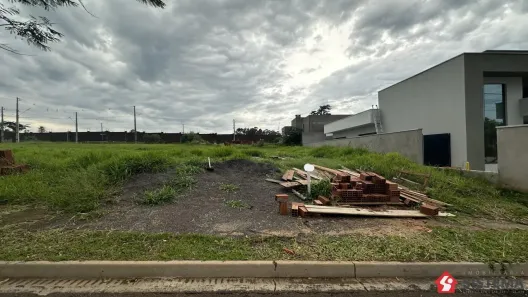 Lote/Terreno à venda, 300m² no Parque Residencial Mart Ville, Presidente Prudente