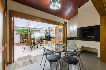 Casa com 3 Quartos à venda, 186m² no Tristeza, Porto Alegre