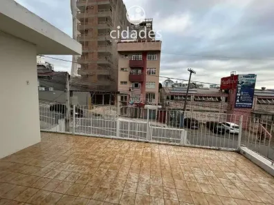 Casa com 3 Quartos à venda, 189m² no Barreiros, São José