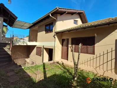 Casa com 4 Quartos para alugar, 200m² no Ouro Branco, Novo Hamburgo