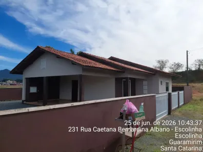 Casa com 2 Quartos para venda ou aluguel, 97m² no Guamiranga, Guaramirim