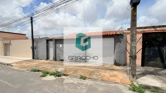 Casa com 3 Quartos à venda, 245m² no Edson Queiroz, Fortaleza