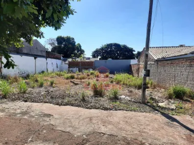 Lote/Terreno à venda, 336m² no Conjunto Residencial Ney Braga, Maringá