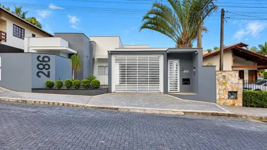 Casa com 3 Quartos à venda, 247m² no Nova Esperança, Guaramirim