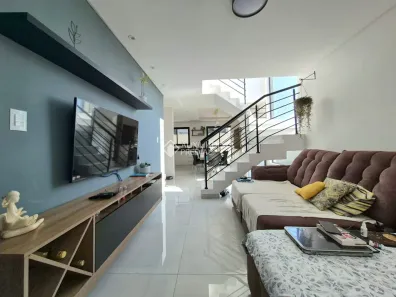Sobrado com 3 Quartos à venda, 140m² no Boa Vista, Curitiba