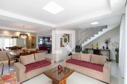 Casa com 3 Quartos à venda, 350m² no Bom Jesus, Contagem